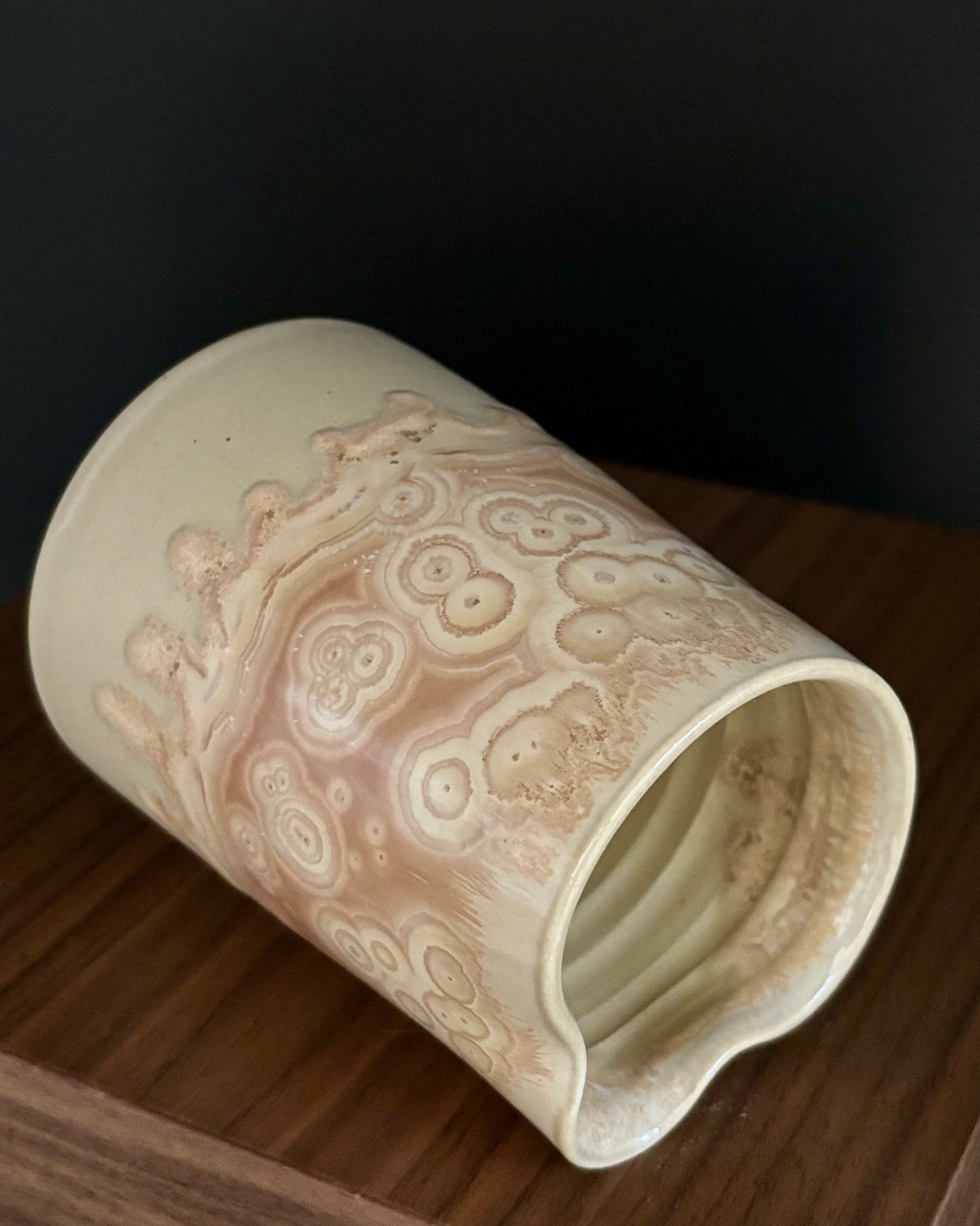 33. Creamer
